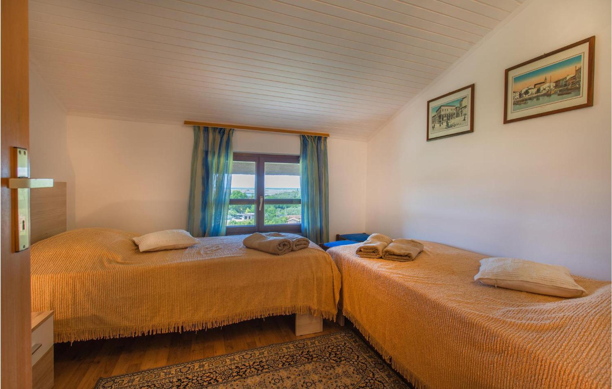 Amazing Apartment In Secovlje With Kitchen מראה חיצוני תמונה